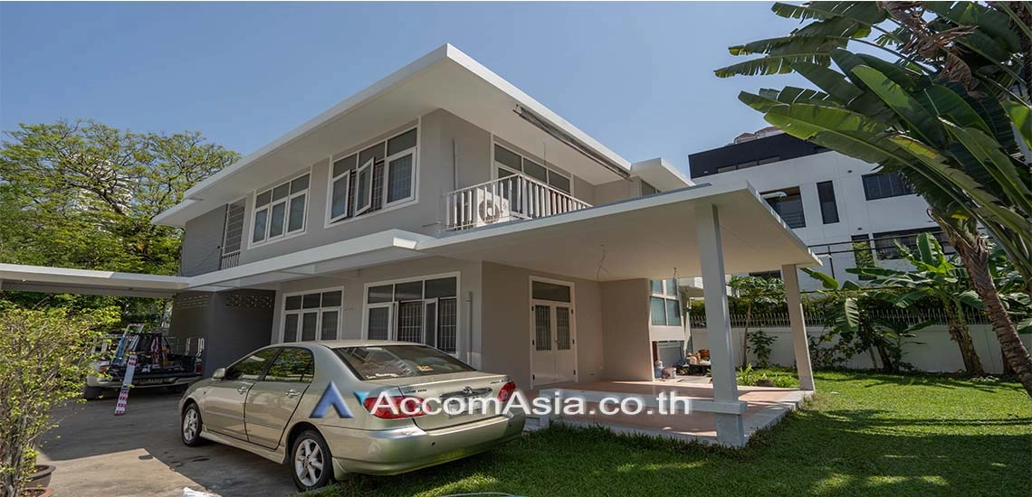 Home Office, Pet friendly |  3 Bedrooms  House For Rent in Sukhumvit, Bangkok  near BTS Thong Lo (AA29407)