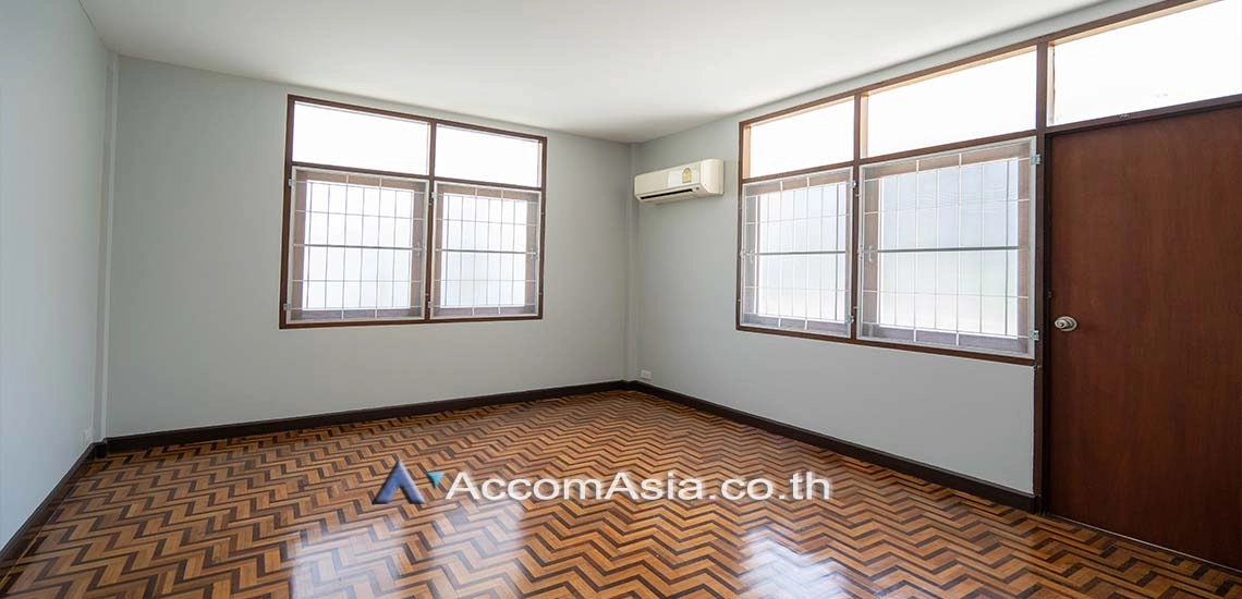 7  3 br House For Rent in Sukhumvit ,Bangkok BTS Thong Lo AA29407