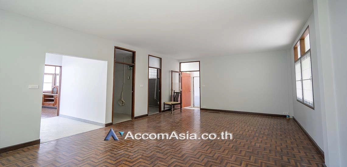 9  3 br House For Rent in Sukhumvit ,Bangkok BTS Thong Lo AA29407