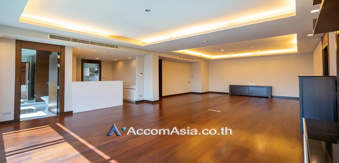Pet friendly |  3 Bedrooms  Apartment For Rent in Sathorn, Bangkok  near BRT Thanon Chan (AA29424)