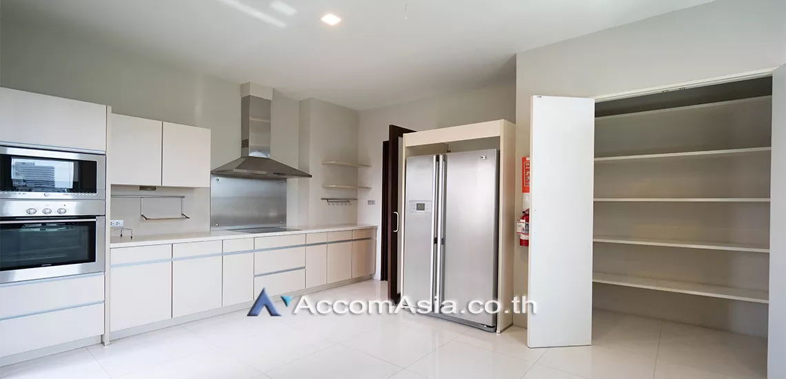  1  3 br Apartment For Rent in Sathorn ,Bangkok BRT Thanon Chan at Low Rise Residence AA29424