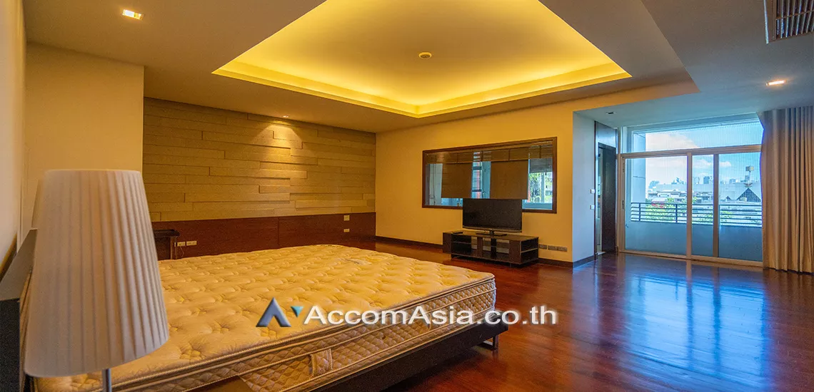 5  3 br Apartment For Rent in Sathorn ,Bangkok BRT Thanon Chan at Low Rise Residence AA29424