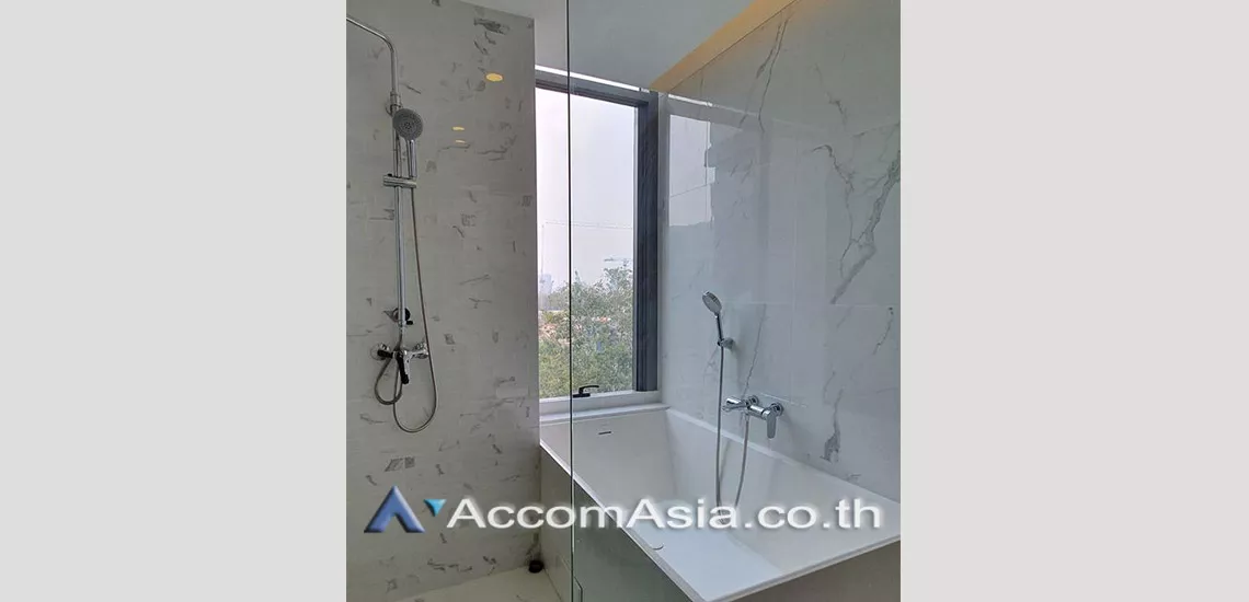 7  2 br Condominium For Sale in Sukhumvit ,Bangkok MRT Queen Sirikit National Convention Center at Siamese Exclusive Queens AA29427