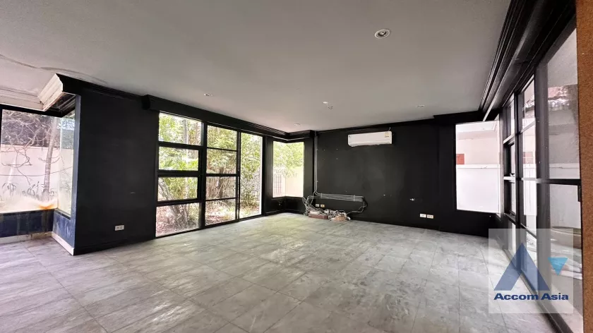  1  4 br House For Rent in Sukhumvit ,Bangkok BTS Ekkamai at The Noble Ekkamai 22  AA29446