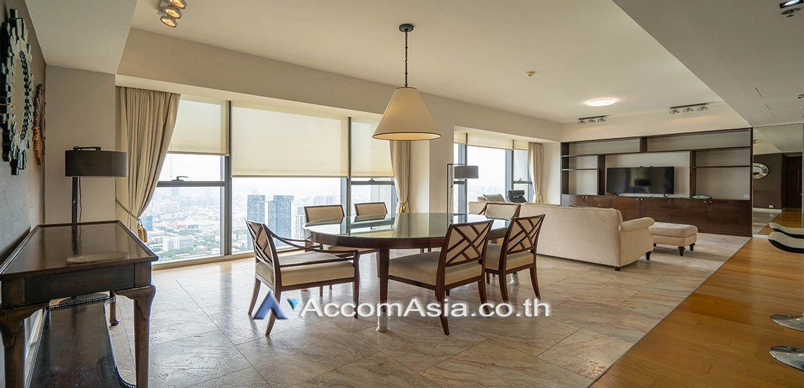unitPanoramic-view condo with modern decor in Sathorn (AA29462)