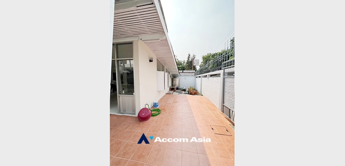  1  2 br House For Rent in Sukhumvit ,Bangkok BTS Thong Lo AA29465