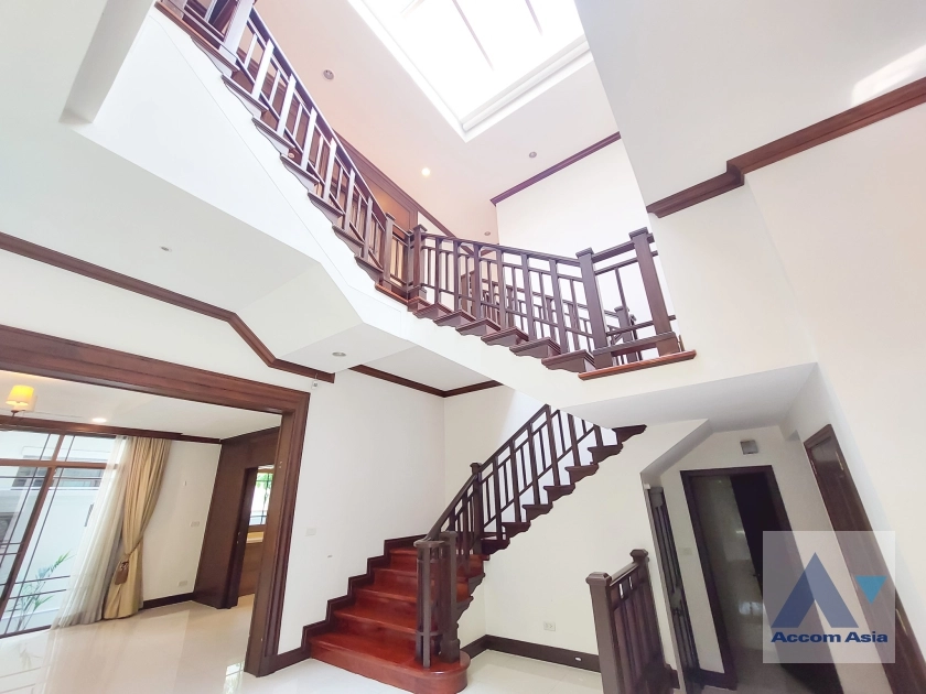 16  4 br House For Rent in Sathorn ,Bangkok BRT Thanon Chan - BTS Saint Louis at Exclusive Resort Style Home  AA29486