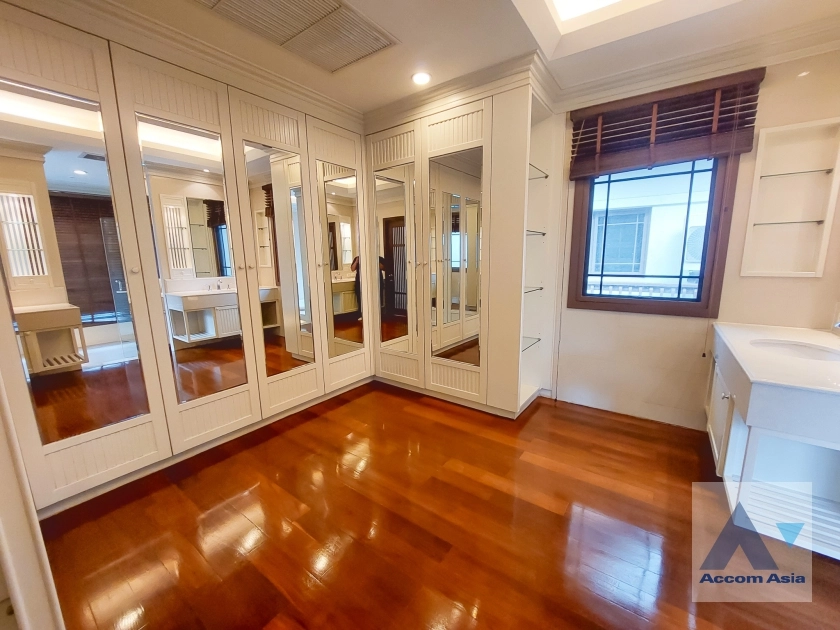 18  4 br House For Rent in Sathorn ,Bangkok BRT Thanon Chan - BTS Saint Louis at Exclusive Resort Style Home  AA29486