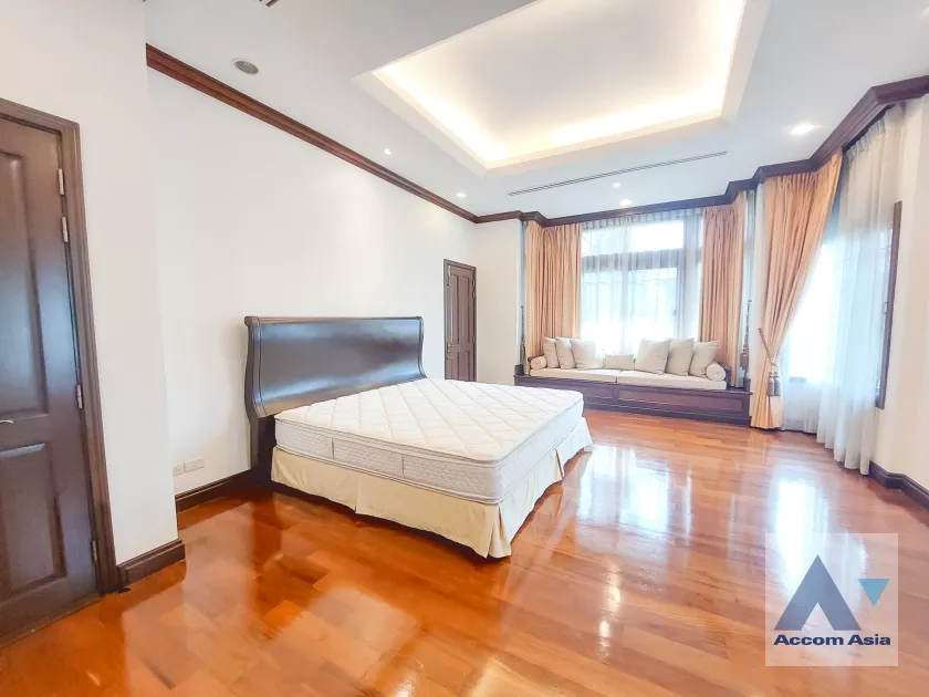 21  4 br House For Rent in Sathorn ,Bangkok BRT Thanon Chan - BTS Saint Louis at Exclusive Resort Style Home  AA29486
