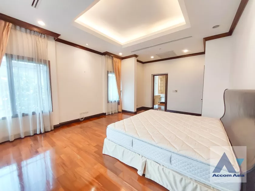 22  4 br House For Rent in Sathorn ,Bangkok BRT Thanon Chan - BTS Saint Louis at Exclusive Resort Style Home  AA29486