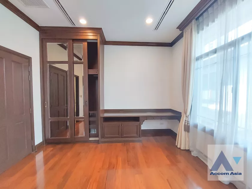 26  4 br House For Rent in Sathorn ,Bangkok BRT Thanon Chan - BTS Saint Louis at Exclusive Resort Style Home  AA29486