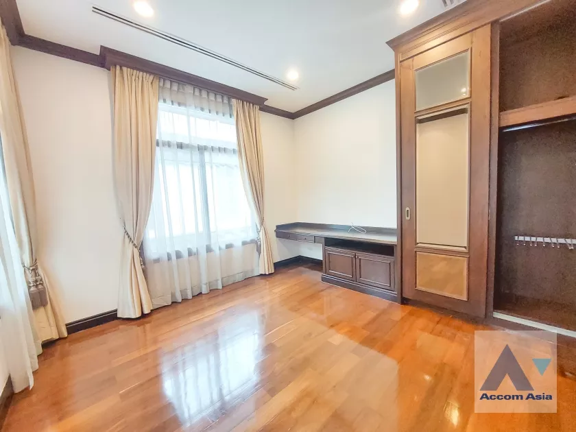 24  4 br House For Rent in Sathorn ,Bangkok BRT Thanon Chan - BTS Saint Louis at Exclusive Resort Style Home  AA29486