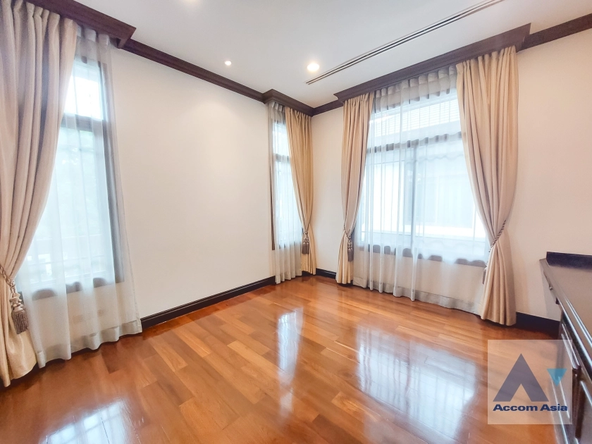 28  4 br House For Rent in Sathorn ,Bangkok BRT Thanon Chan - BTS Saint Louis at Exclusive Resort Style Home  AA29486