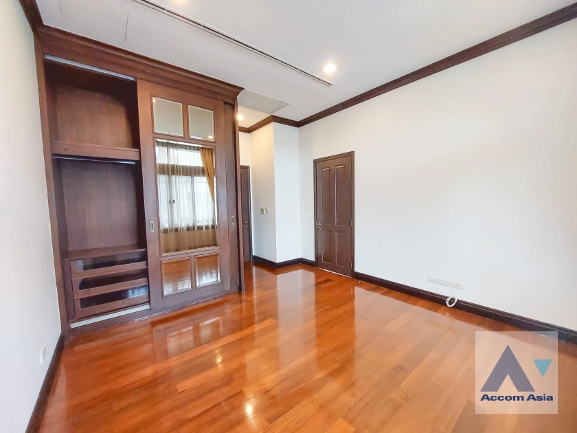 30  4 br House For Rent in Sathorn ,Bangkok BRT Thanon Chan - BTS Saint Louis at Exclusive Resort Style Home  AA29486