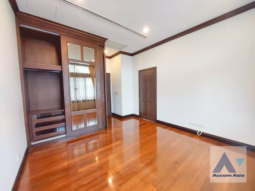30  4 br House For Rent in Sathorn ,Bangkok BRT Thanon Chan - BTS Saint Louis at Exclusive Resort Style Home  AA29486