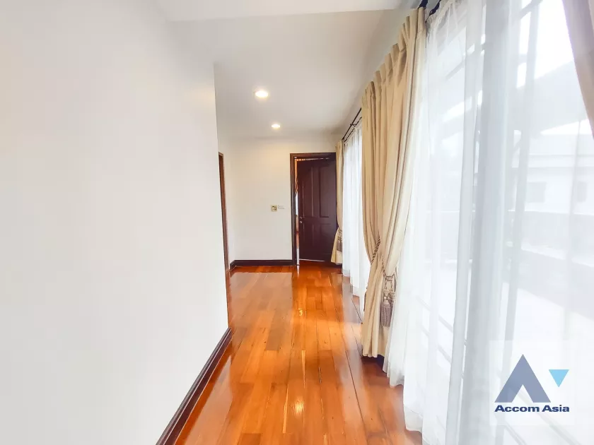 32  4 br House For Rent in Sathorn ,Bangkok BRT Thanon Chan - BTS Saint Louis at Exclusive Resort Style Home  AA29486