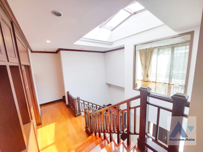 40  4 br House For Rent in Sathorn ,Bangkok BRT Thanon Chan - BTS Saint Louis at Exclusive Resort Style Home  AA29486