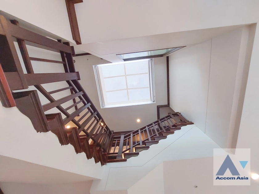 38  4 br House For Rent in Sathorn ,Bangkok BRT Thanon Chan - BTS Saint Louis at Exclusive Resort Style Home  AA29486