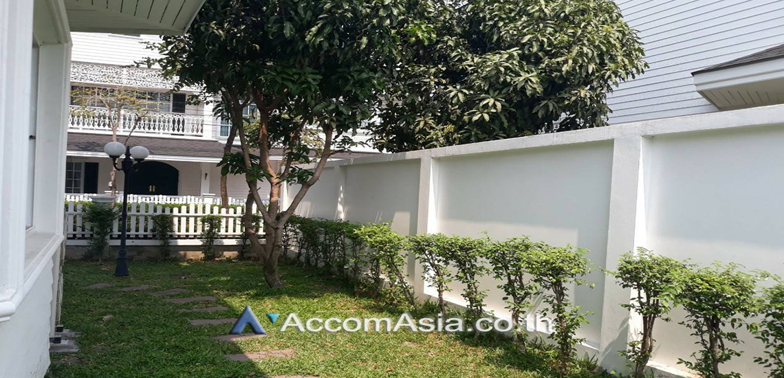 9  3 br House For Rent in Bangna ,Bangkok BTS Bearing at Fantasia Villa 3  AA29492