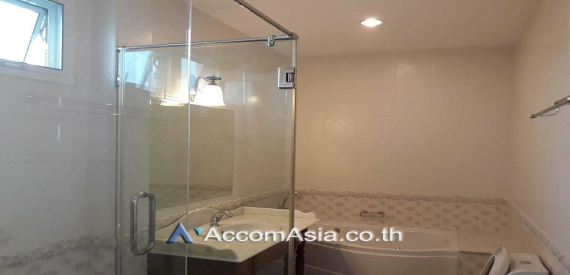 12  3 br House For Rent in Bang Na ,Bangkok BTS Bearing at Fantasia Villa 3  AA29492