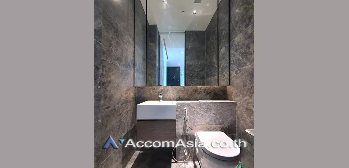 9  1 br Condominium For Sale in Charoen Nakhon ,Bangkok BTS Krung Thon Buri at Banyan Tree Residences Riverside AA29495