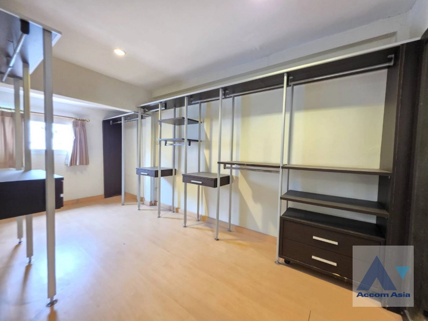 10  3 br Townhouse for rent and sale in Sukhumvit ,Bangkok BTS Phrom Phong AA29496