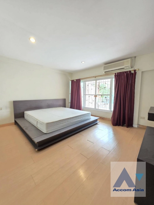 7  3 br Townhouse for rent and sale in Sukhumvit ,Bangkok BTS Phrom Phong AA29496