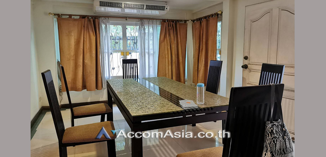  3 Bedrooms  Townhouse For Rent & Sale in Sukhumvit, Bangkok  near BTS Phrom Phong (AA29496)