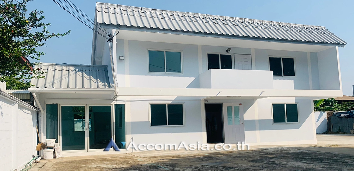  1  3 br House For Rent in Sathorn ,Bangkok MRT Khlong Toei AA29498