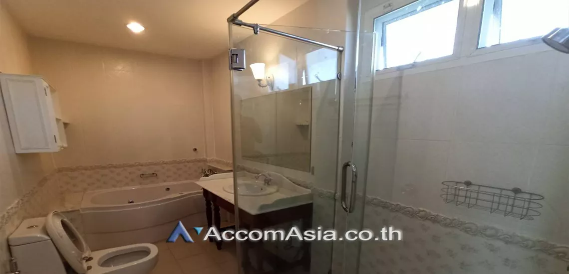 15  3 br House For Rent in Bang Na ,Bangkok BTS Bearing at Fantasia Villa 3  AA29508
