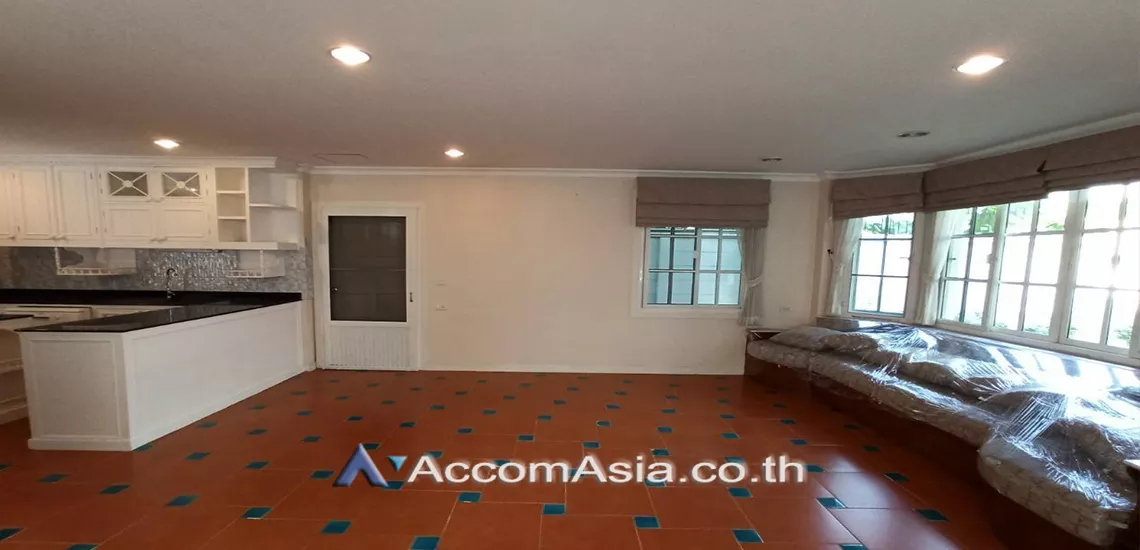 4  3 br House For Rent in Bangna ,Bangkok BTS Bearing at Fantasia Villa 3  AA29508