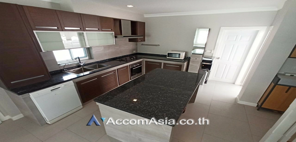 5  3 br House For Rent in Bang Na ,Bangkok BTS Bearing at Fantasia Villa 3  AA29523