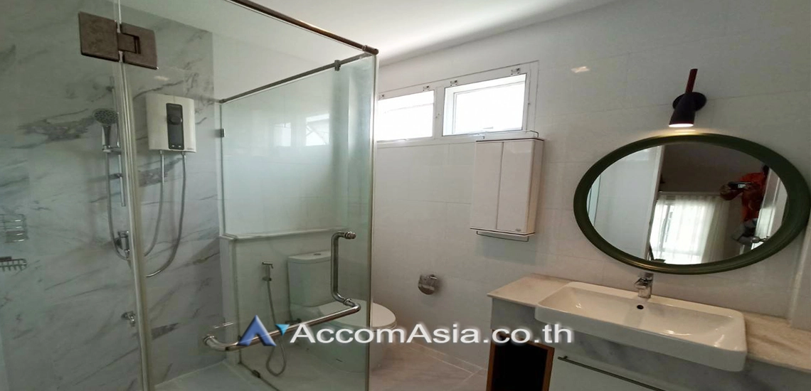 12  3 br House For Rent in Bang Na ,Bangkok BTS Bearing at Fantasia Villa 3  AA29523