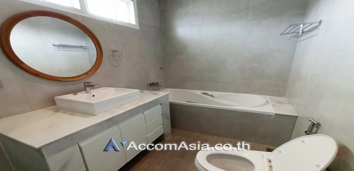 18  3 br House For Rent in Bang Na ,Bangkok BTS Bearing at Fantasia Villa 3  AA29523