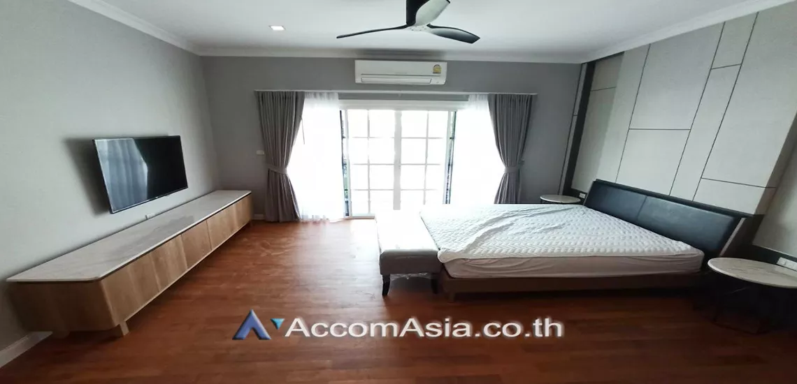 13  3 br House For Rent in Bangna ,Bangkok BTS Bearing at Fantasia Villa AA29523