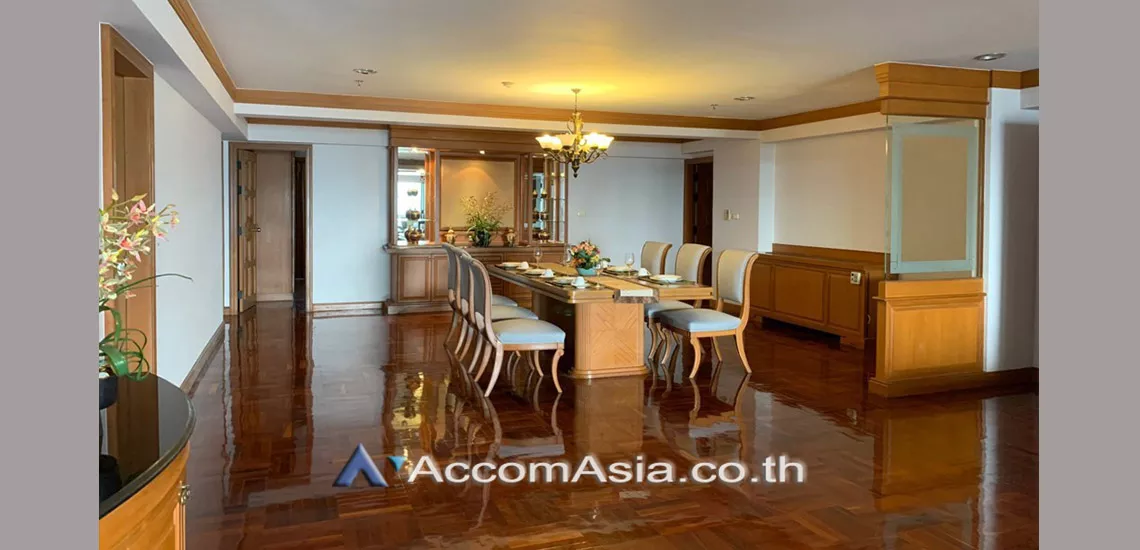  2  4 br Apartment For Rent in Sukhumvit ,Bangkok BTS Phrom Phong at High quality of living AA29524
