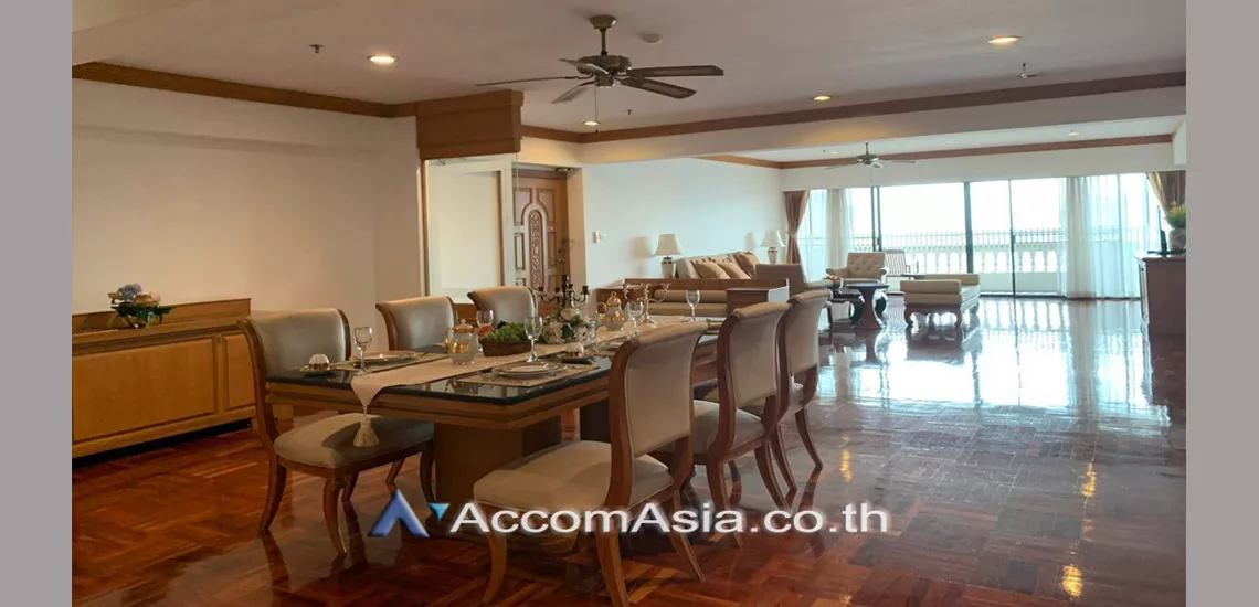 Pet friendly |  4 Bedrooms  Apartment For Rent in Sukhumvit, Bangkok  near BTS Phrom Phong (AA29525)
