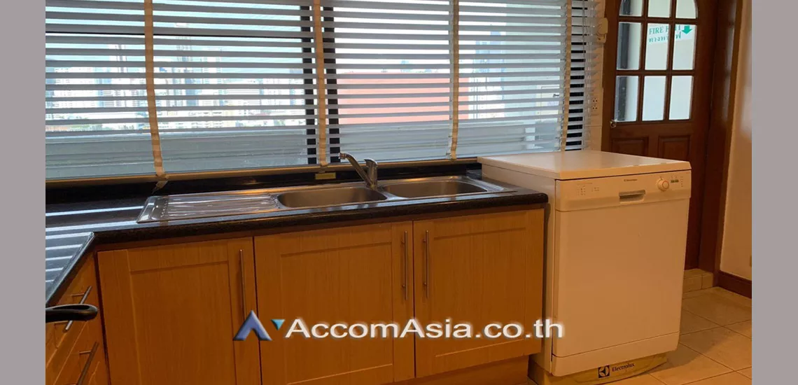 6  4 br Apartment For Rent in Sukhumvit ,Bangkok BTS Phrom Phong at High quality of living AA29525