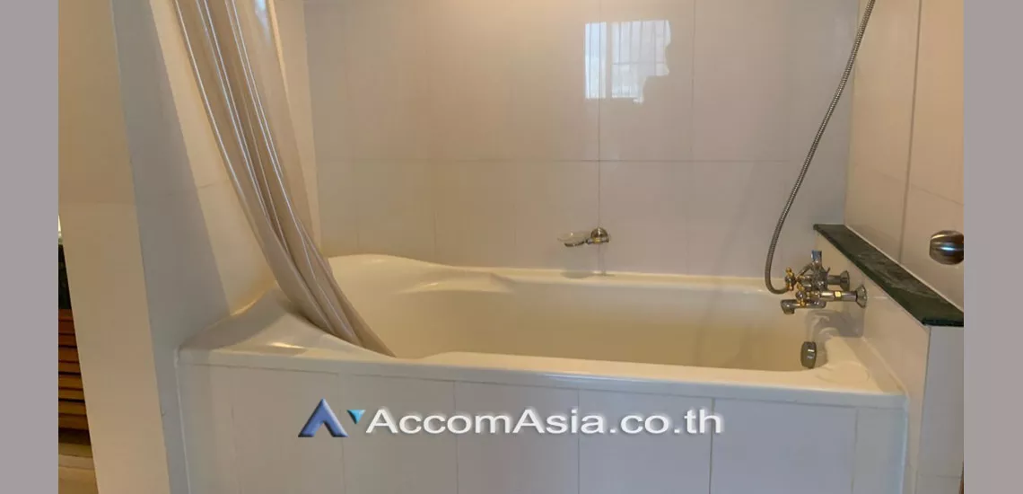 8  4 br Apartment For Rent in Sukhumvit ,Bangkok BTS Phrom Phong at High quality of living AA29525