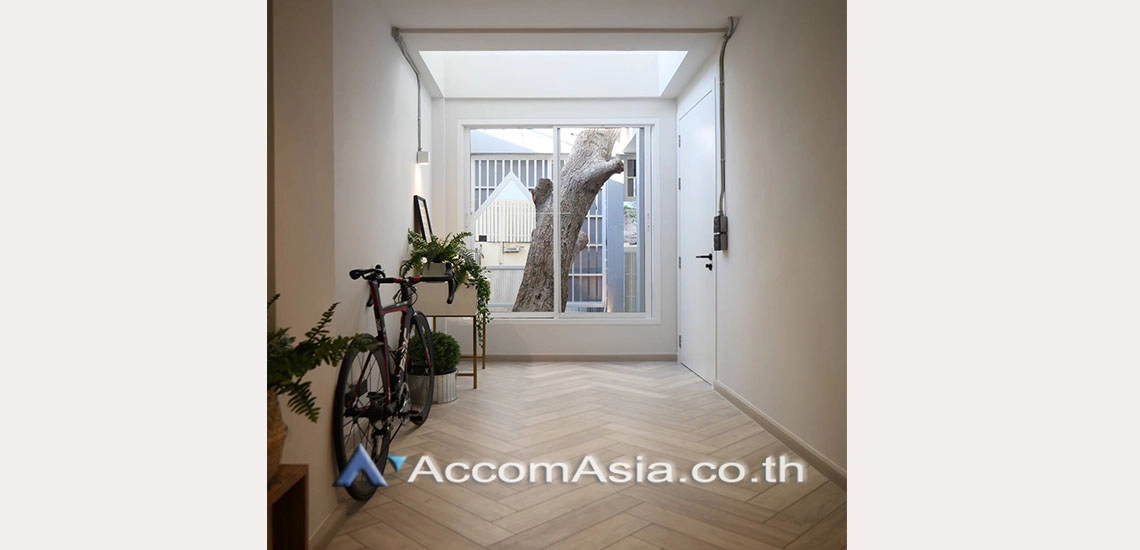 12  3 br House for rent and sale in Sukhumvit ,Bangkok BTS Phrom Phong AA29529