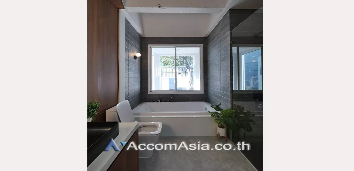 13  3 br House For Rent in sukhumvit ,Bangkok BTS Phrom Phong AA29529