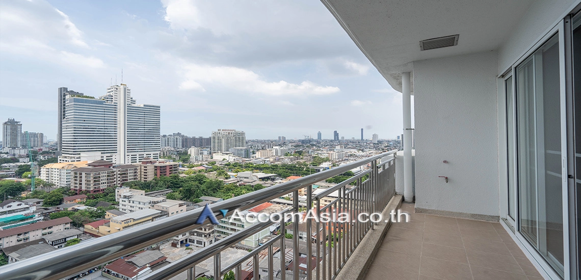 Pet friendly |  3 Bedrooms  Apartment For Rent in Sathorn, Bangkok  near BRT Technic Krungthep (AA29536)