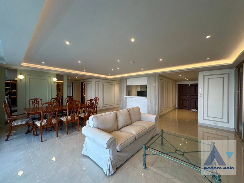 unit 4 Bedrooms  Condominium For Rent & Sale in Ploenchit, Bangkok  near BTS Chitlom (AA29537)