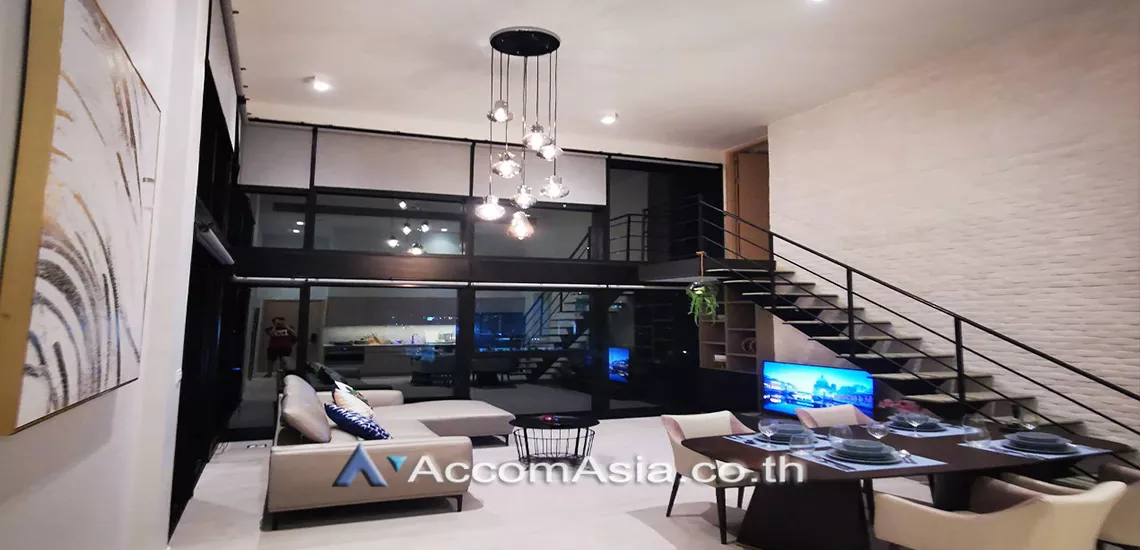 Duplex Condo |  2 Bedrooms  Condominium For Rent in Silom, Bangkok  near BTS Surasak (AA29546)