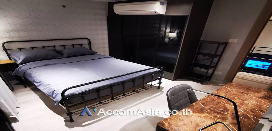 7  2 br Condominium For Rent in Silom ,Bangkok BTS Surasak at The Lofts Silom AA29546