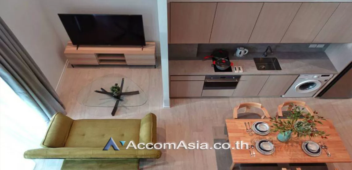 Duplex Condo |  2 Bedrooms  Condominium For Rent in Silom, Bangkok  near BTS Surasak (AA29550)