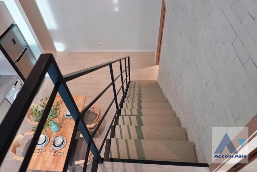 9  2 br Condominium for rent and sale in Silom ,Bangkok BTS Surasak at The Lofts Silom AA29550