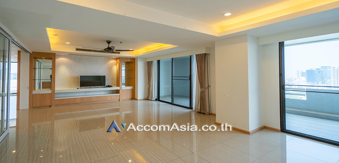  1  3 br Apartment For Rent in Sukhumvit ,Bangkok BTS Ekkamai at Comfort living and well service AA29557