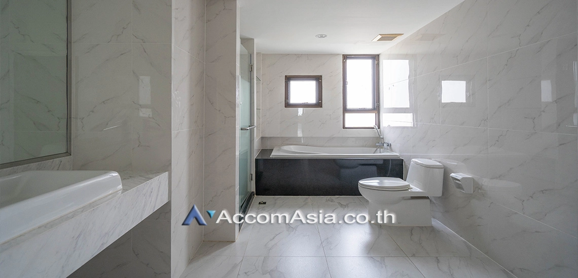 13  3 br Apartment For Rent in Sukhumvit ,Bangkok BTS Ekkamai at Comfort living and well service AA29557