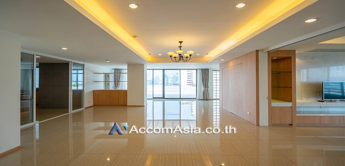  1  3 br Apartment For Rent in Sukhumvit ,Bangkok BTS Ekkamai at Comfort living and well service AA29557